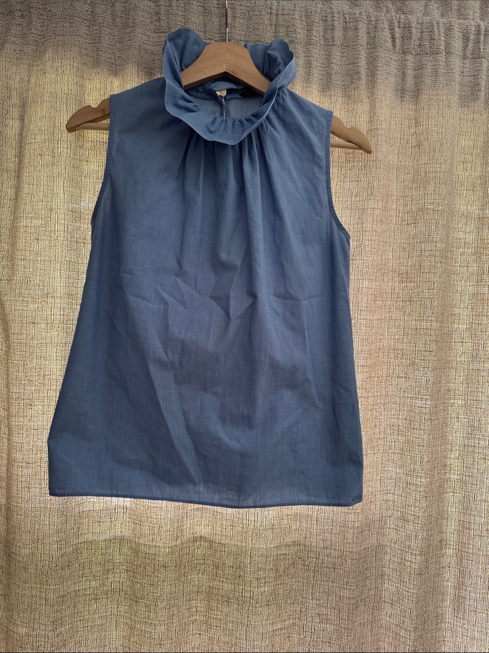 Banana Republic Ruffled Mock-Neck Sleeveless Blouse in Dusty Blue